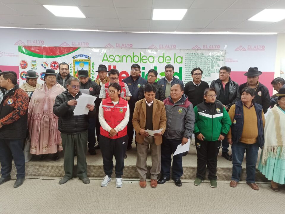 Eva Copa con la Asamblea de la Alteñidad