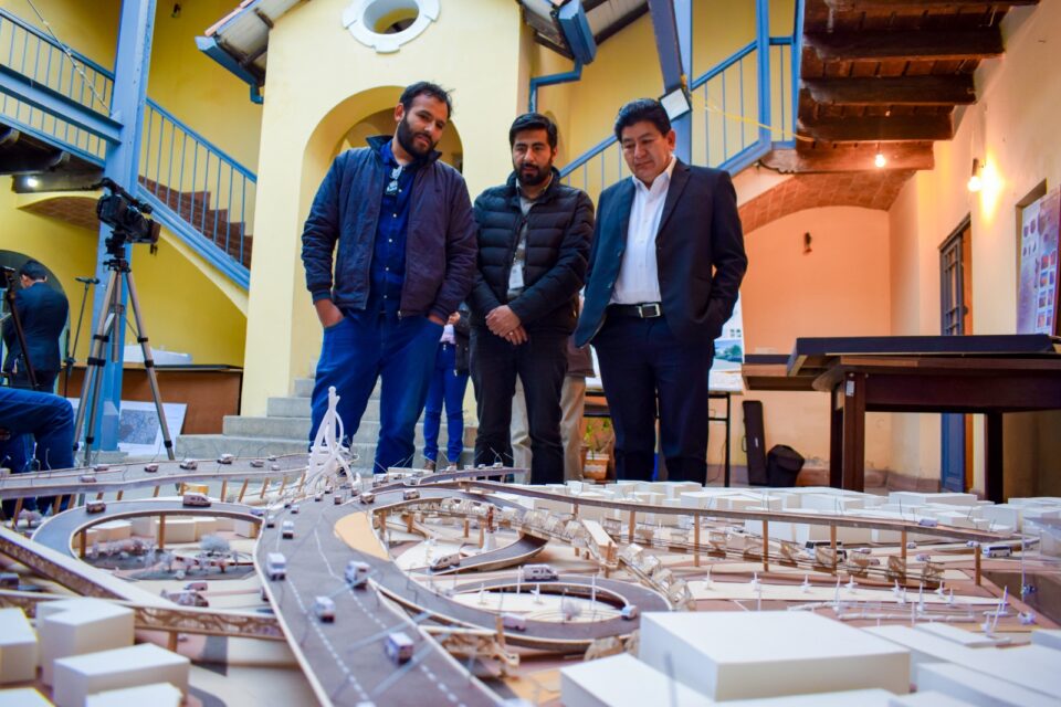 Tres maquetas arquitectónicas ganan para descongestionar el caos vehicular de la Ceja