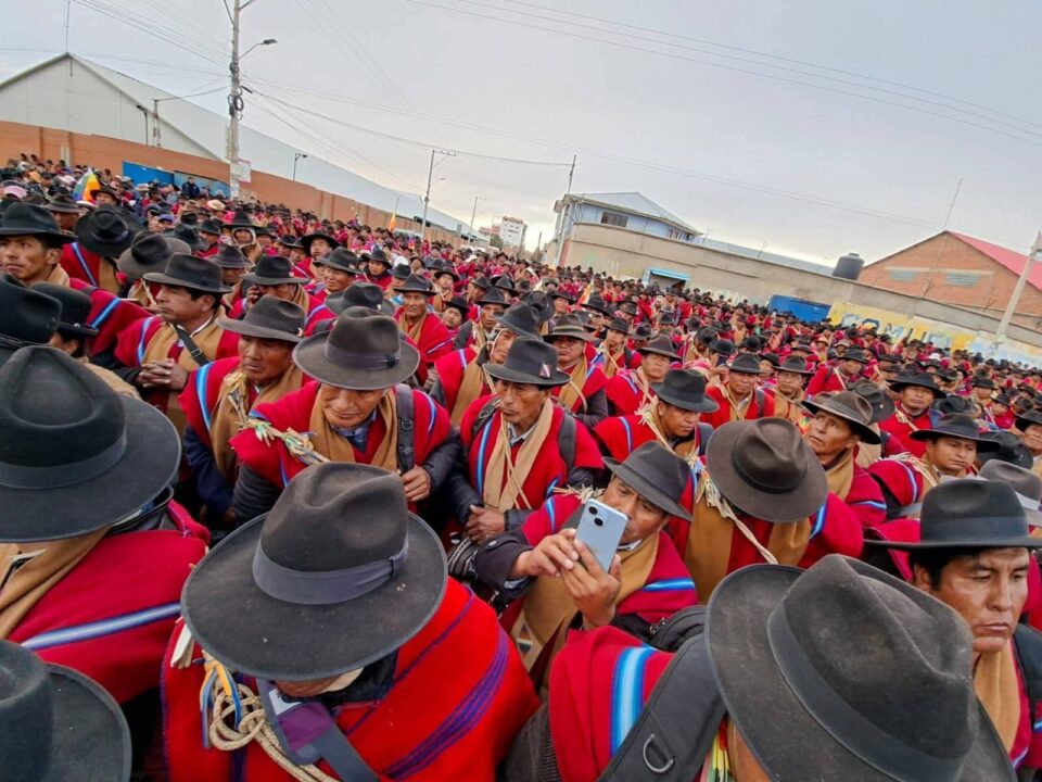 Ponchos Rojos, Provincia Omasuyos