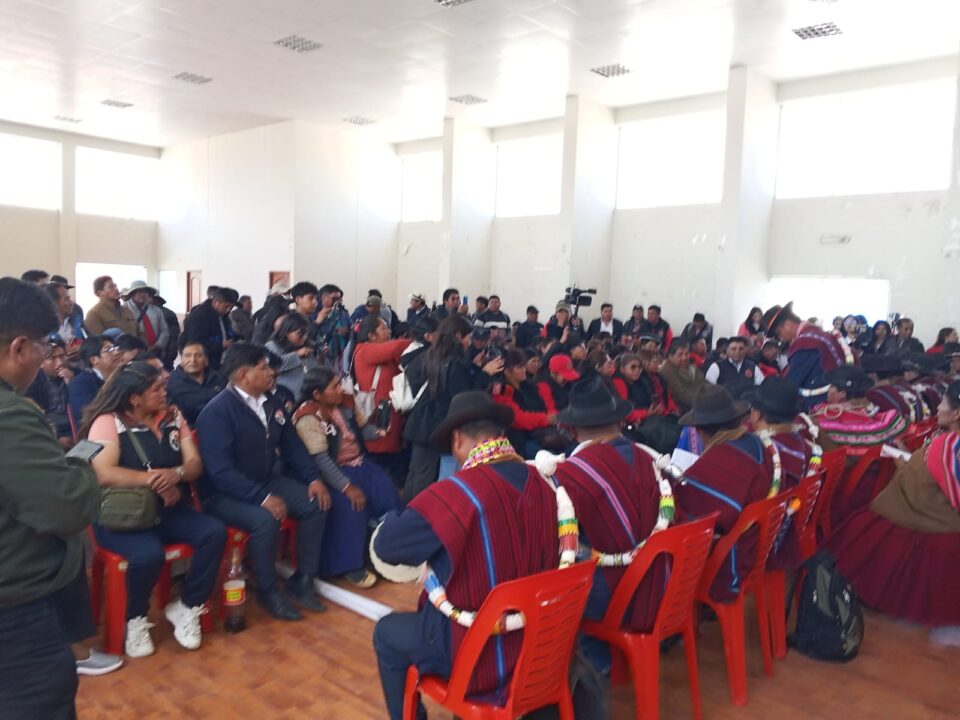 Tupac Katari y organizaciones sociales de El Alto sellan acuerdo